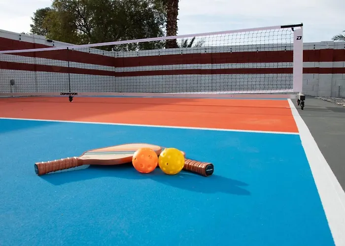 Holiday home 7br Lux Pool & Pickleball Oasis W/speakeasy Phoenix