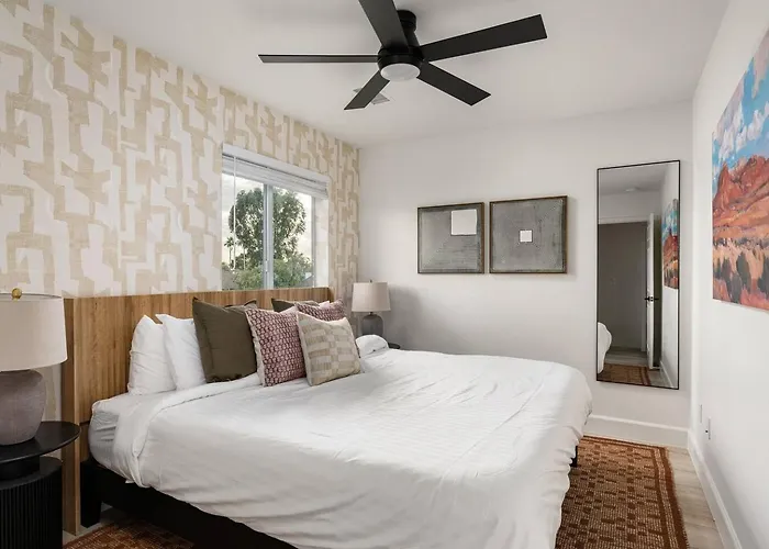7br Lux Pool & Pickleball Oasis W/speakeasy Phoenix