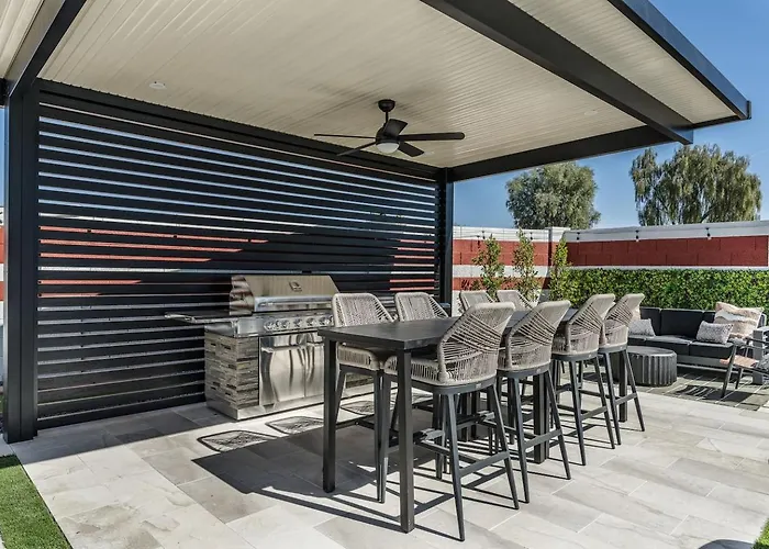 7br Lux Pool & Pickleball Oasis W/speakeasy