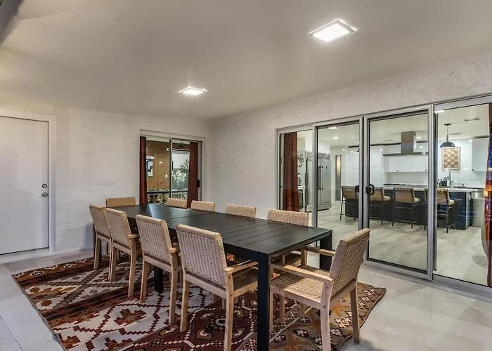 7br Lux Pool & Pickleball Oasis W/speakeasy *